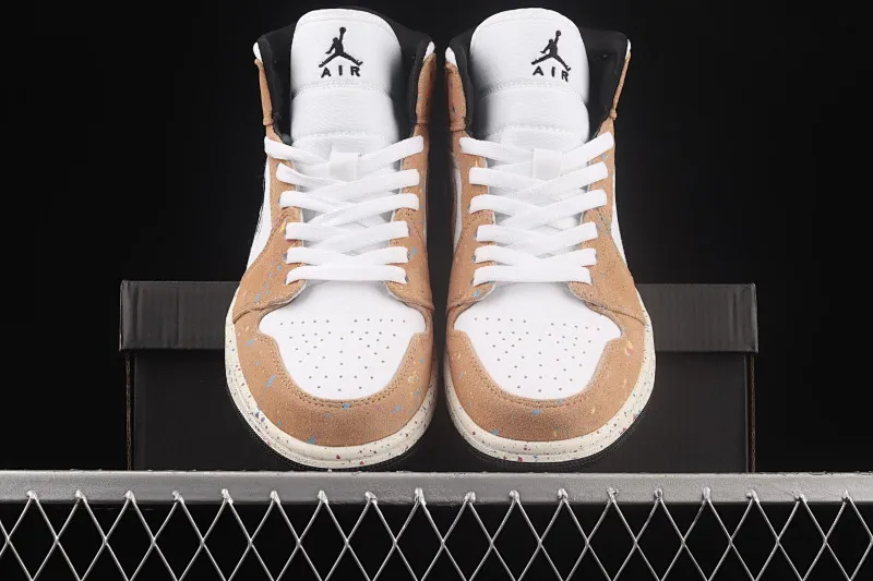 All categories Air Jordan Jordan series basketball shoes Air Jordan 1 Mid Air Jordan 1 Mid AJ1 Joe 1 watercolor ink fluorescent Zhongbang basketball shoes DA8005-100